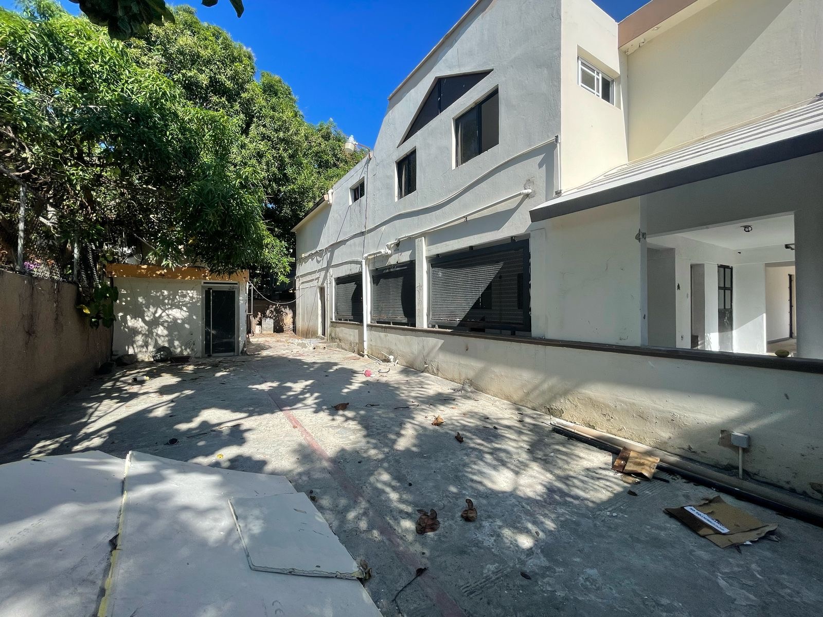 casas - Casa de esquina de 2 niveles en El Millón, para re 3