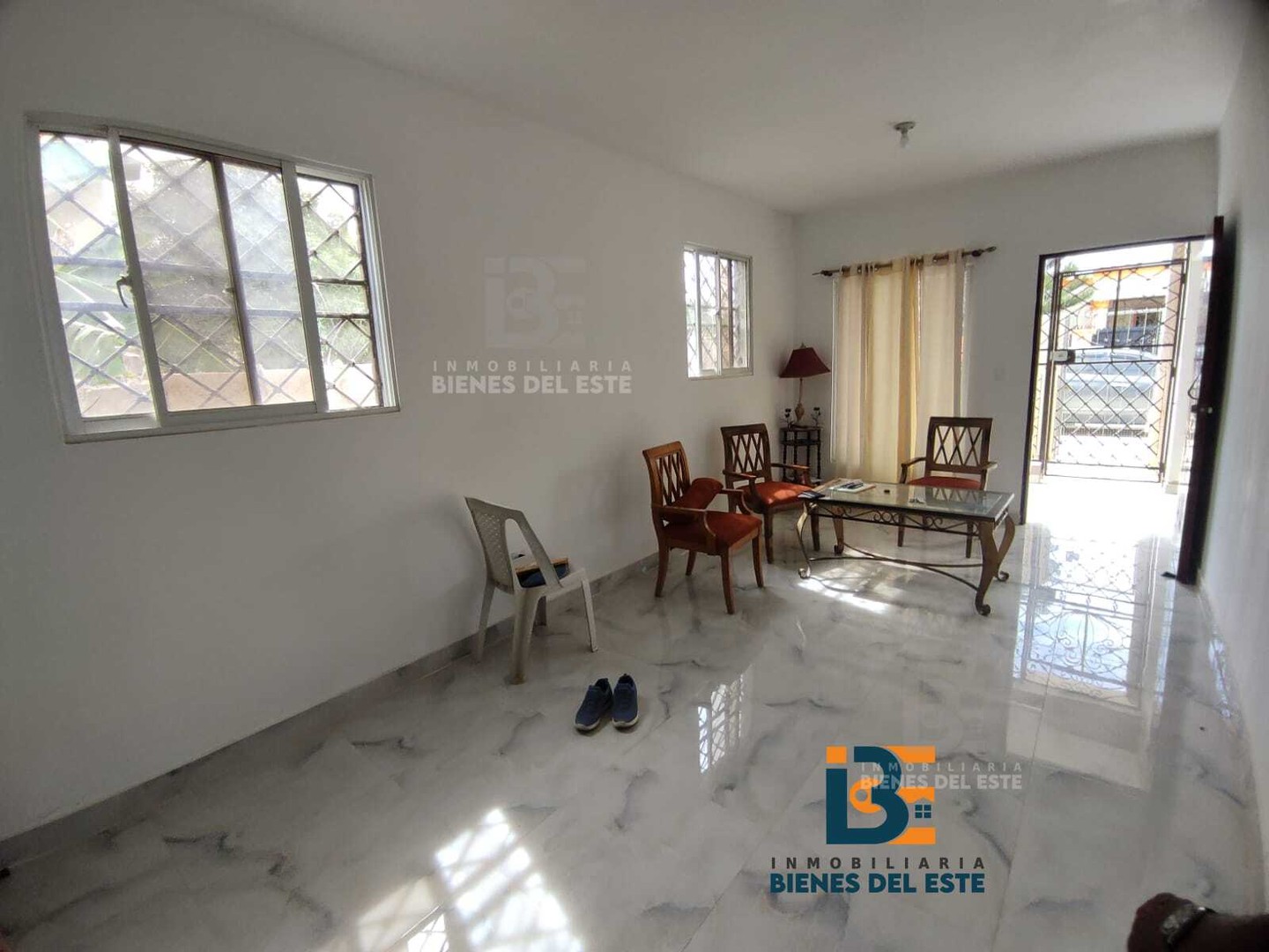 casas - Casa en Villa Cesarina, Se Vende de Oportunidad Nueva y ModernaDetrás de Los 0