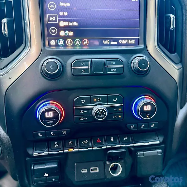 jeepetas y camionetas - Chevrolet Silverado ltz Duramax 2020 6