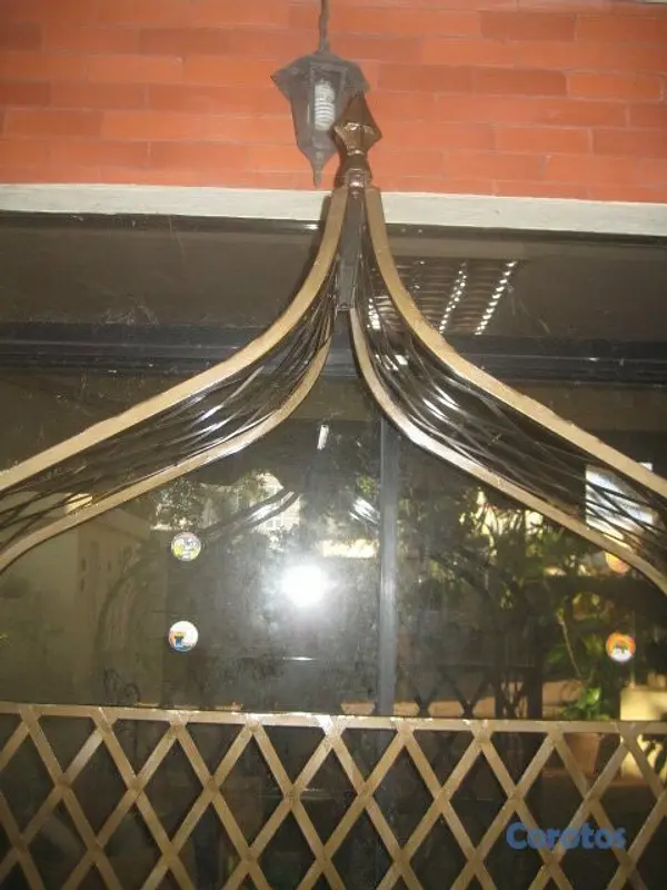 decoración y accesorios - BANCO DE HIERRO GALVANIZADOY REJILLAS DE METAL 8
