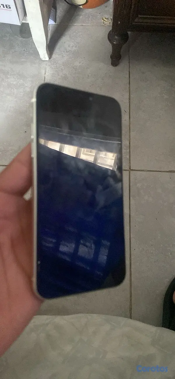 Otros productos - solo tiene la pantalla rota y ya  2