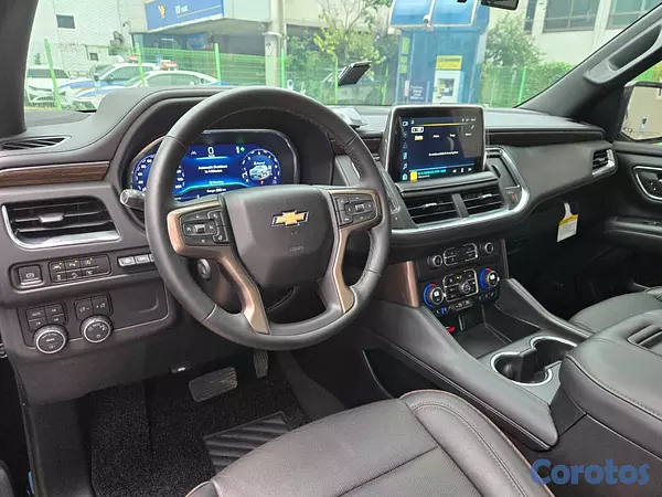 jeepetas y camionetas - CHEVROLET TAHOE HIGHCOUNTRY 2023 NEGRO GASOLINA 6
