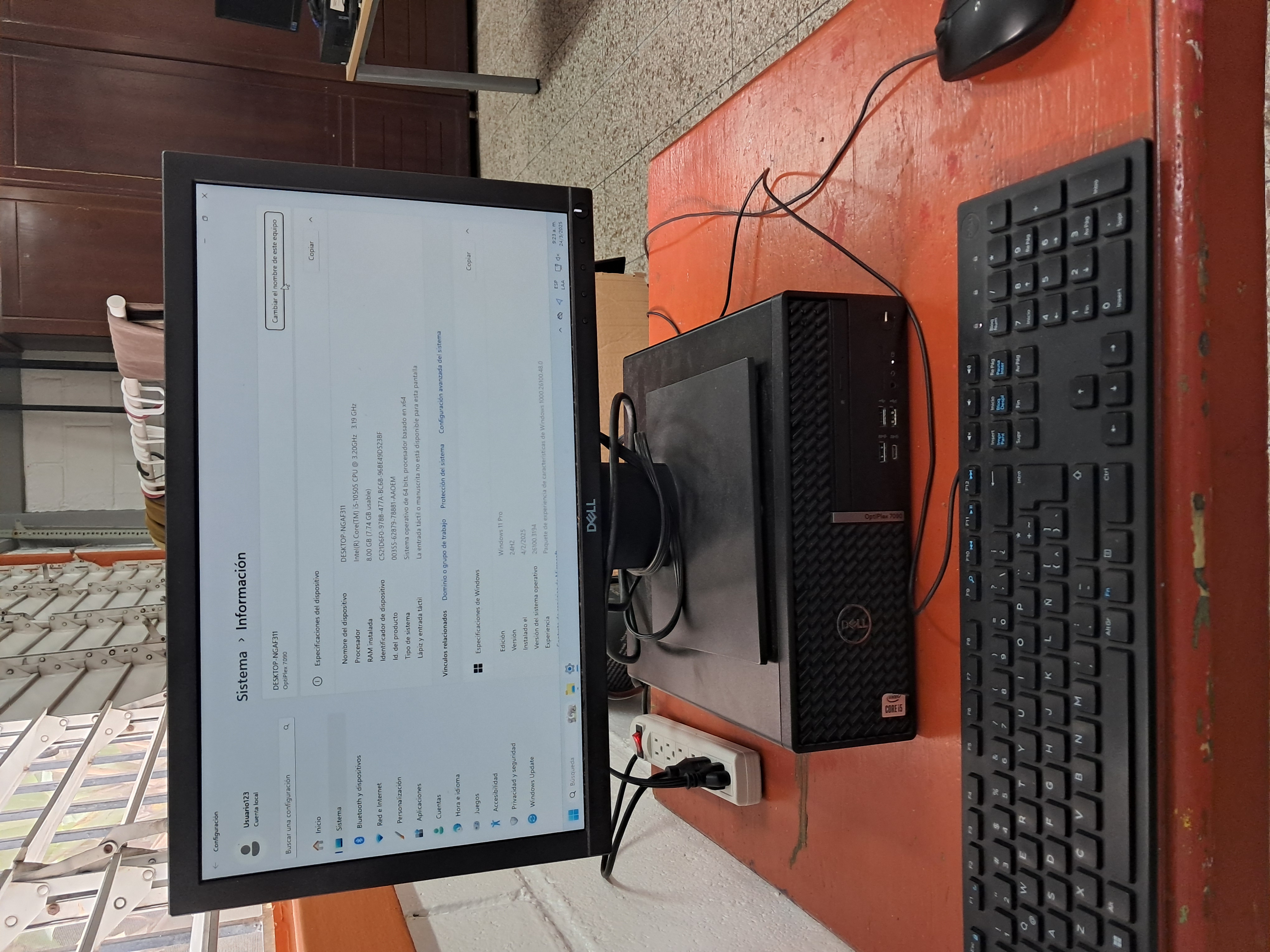 computadoras y laptops - PC DELL OPTIPLEX 7090 y PC CLON RD$10,000.00 0