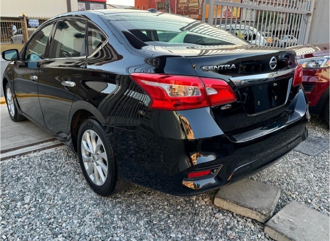 carros - 2019 Nissan Sentra SV Push boton  3
