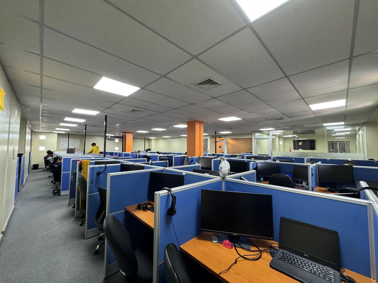 oficinas y locales comerciales - Alquilo Local/Oficina en Piso 3 próximo a Piantini