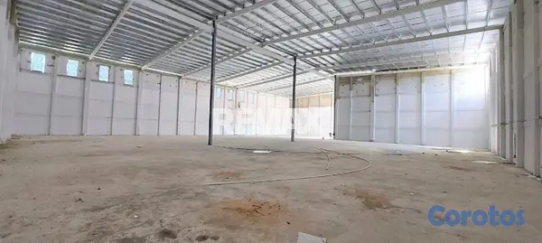 oficinas y locales comerciales - Nave industrial de 2128mt2 en alquiler en El Pedre 5
