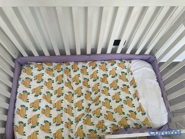 muebles y colchones - Cuna Blanca 0 meses a 4 o 5 años 
El colchon lo regalamos.  4