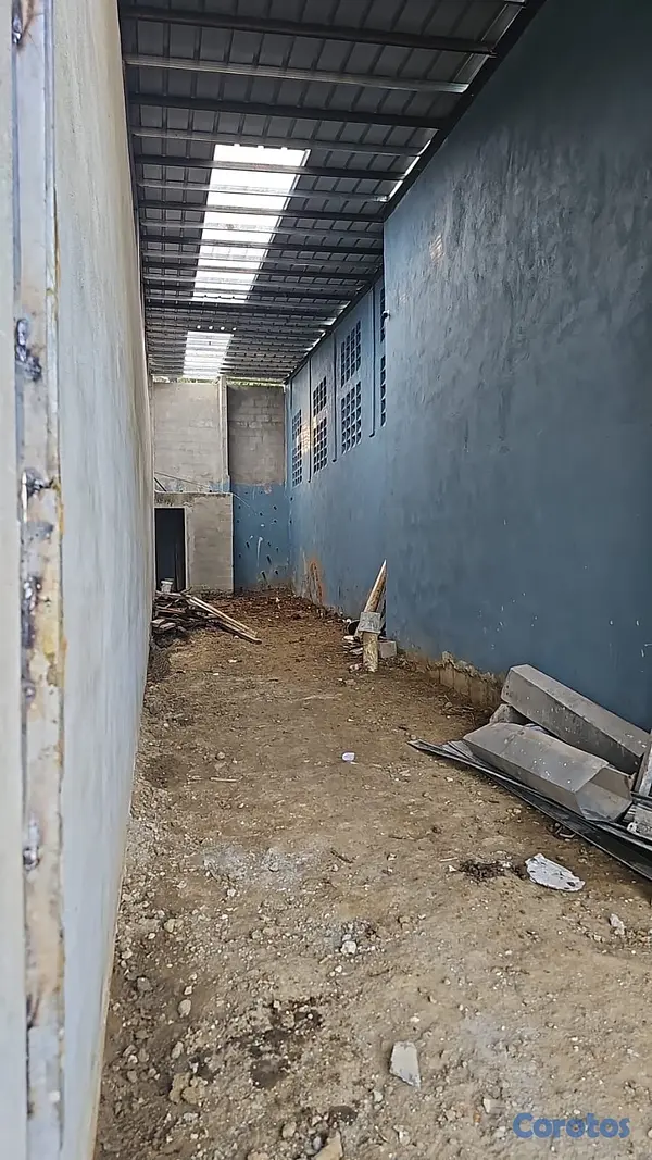 oficinas y locales comerciales - Alquilo nave de 100 Mts Santo Domingo Oeste  3