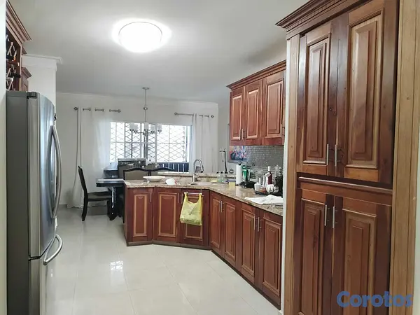 casas - Hermosa casa en venta: Avenida Independencia Urbanización Miramar.  10