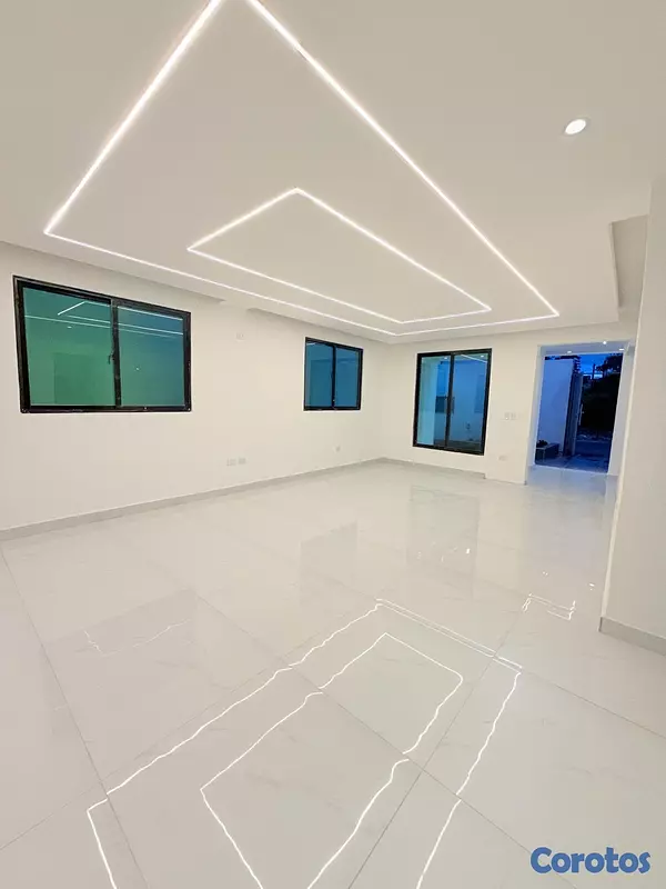 casas - venta de casa de lujo con piscina en la autopista de san isidro prado oriental  6
