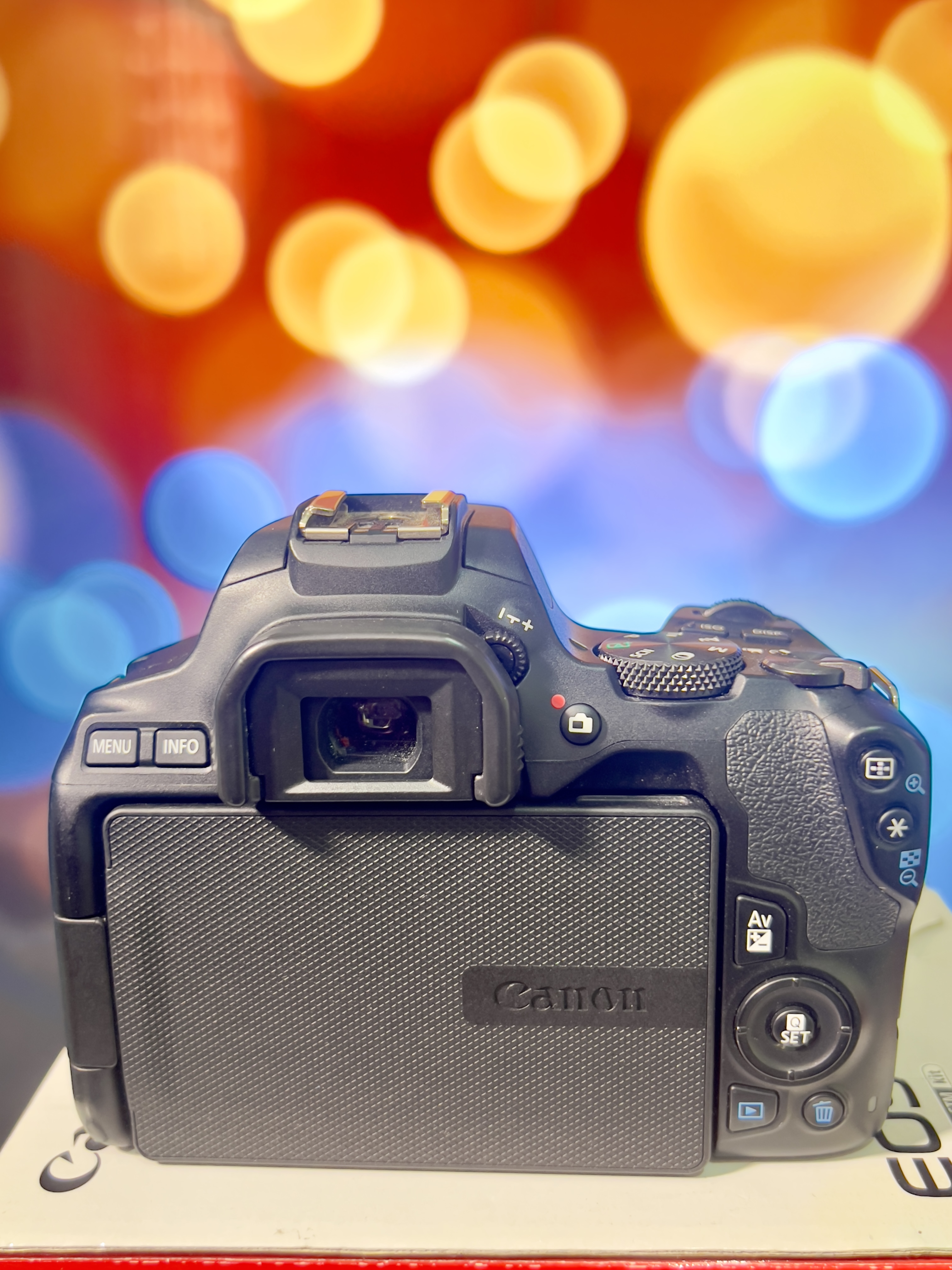 camaras y audio - Camara Canon 250(SL3) Como Nueva Recién Importada 7