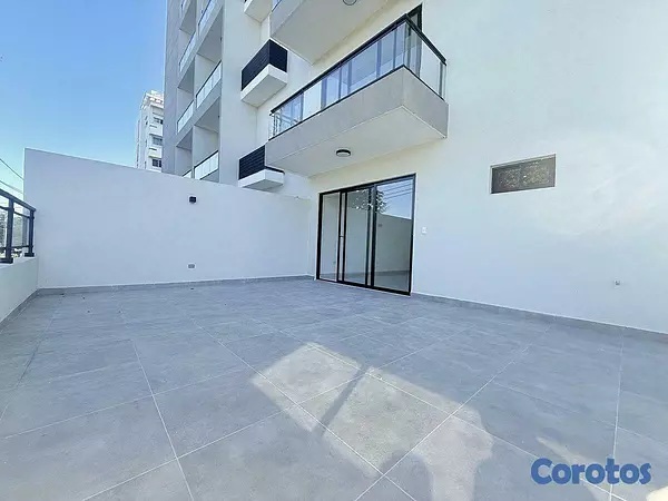 apartamentos - En Venta Apartamento con Terraza de 2 habitacion en Renacimiento 10