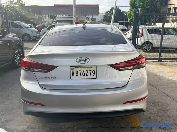 carros - Hyundai Elantra 2017 4