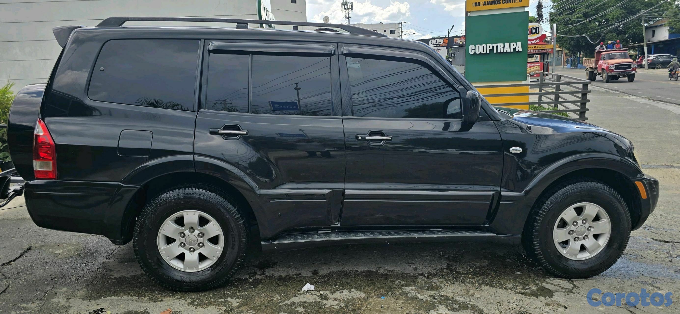 jeepetas y camionetas - mitsubishi montero 2004 5