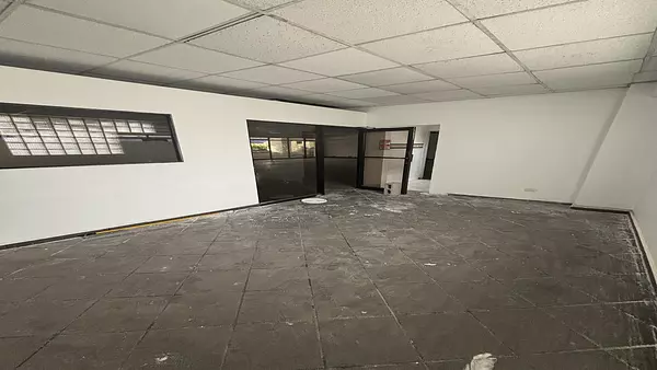 oficinas y locales comerciales - Alquiler Local Comercial Naco 2do piso 76Mts 4