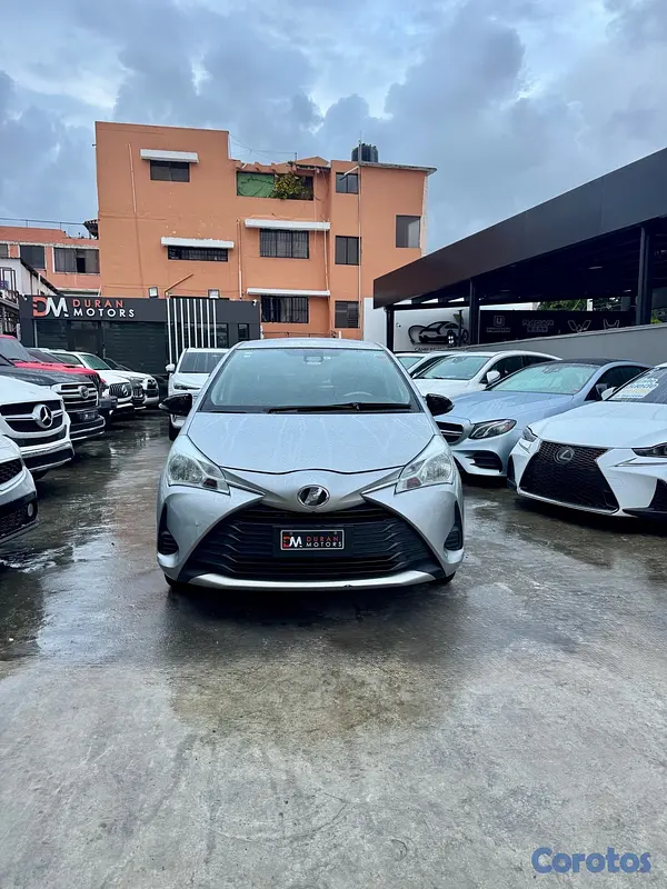 carros - Toyota Vitz FULL 4WD 2018 2