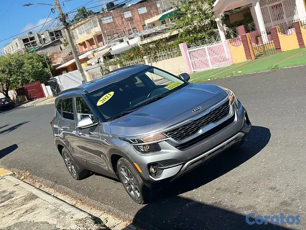 jeepetas y camionetas - 2021 Kia Seltos S CLEAN CARFAX  4