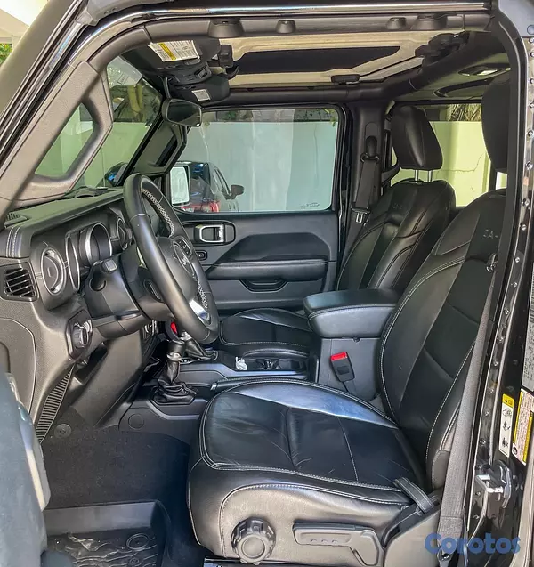 jeepetas y camionetas - Jeep Wrangler Sahara  6