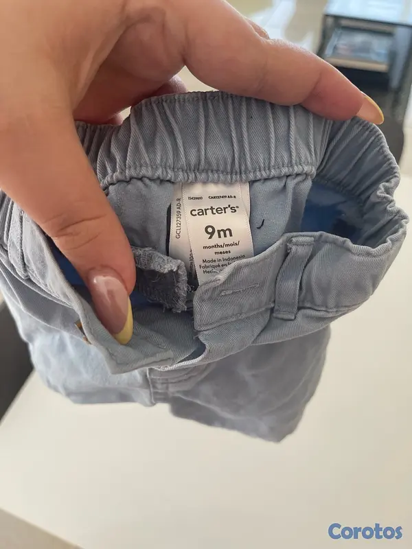 ropa y zapatos - vendo dos pares de zapatos y dos shorts de bebé  9