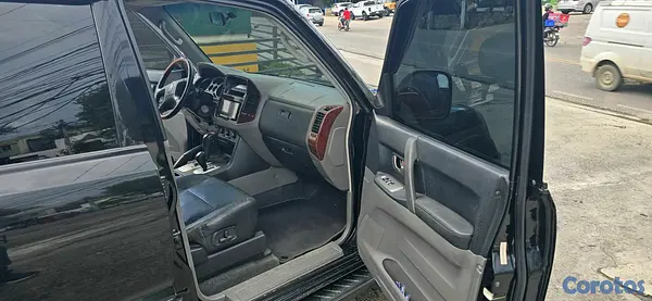 jeepetas y camionetas - mitsubishi montero 2004 6