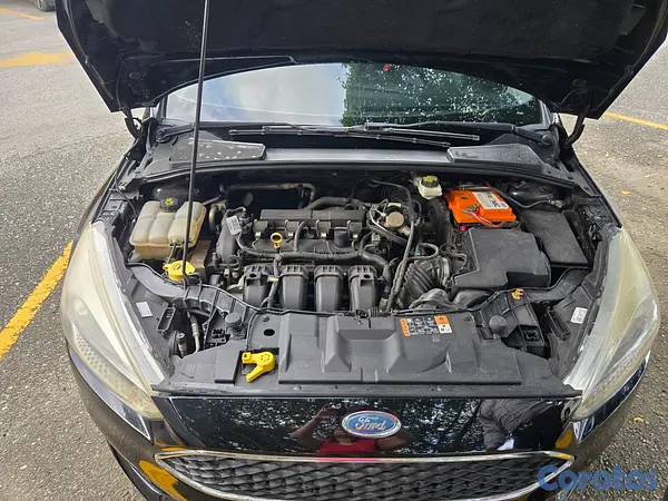 carros - VENDO MOTIVO DE VIAJE FORD FOCUS 2017 2
