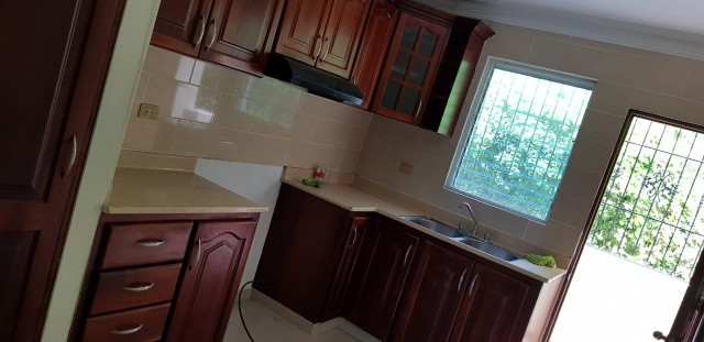 apartamentos - VENDO APARTAMENTO EN LA BEISBOLISTA PRÓXIMO A LA PROLONGACIÓN 27 2