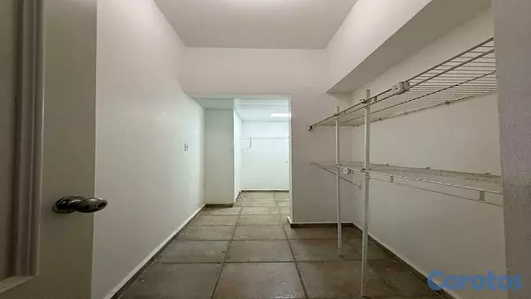 apartamentos - Renta Apt espacioso Piantini 2do piso 2