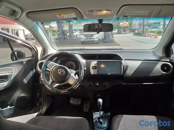 carros - Toyota Vitz 2017  2