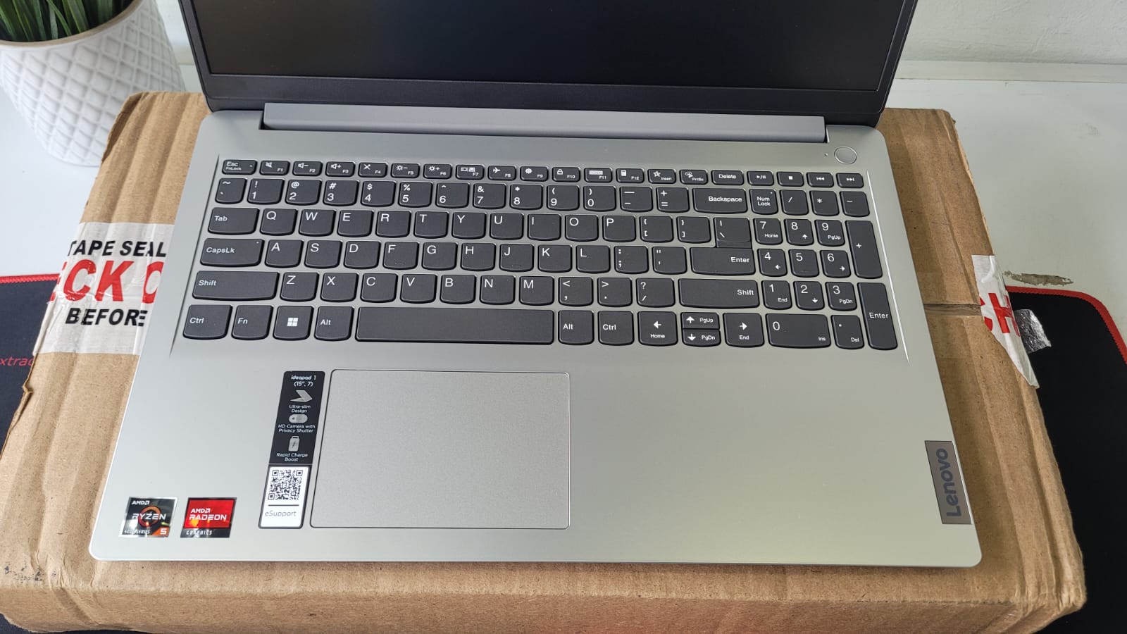 computadoras y laptops - Laptop Lenovo Ideapad 1 AMD Ryzen 5 8GB RAM 512GB  1