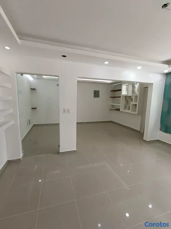 oficinas y locales comerciales - La Enriquillo, local en 2do nivel 120m Oportunidad 5