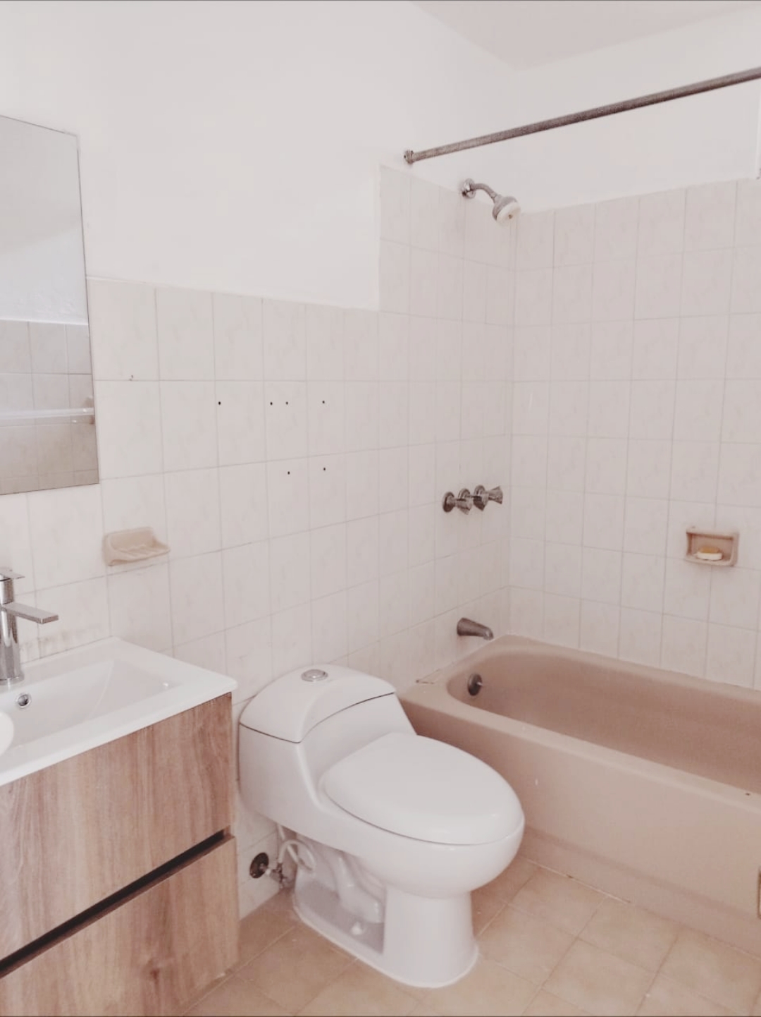 apartamentos - Se Alquila Apartamento en Los Cerros de Gurabo  (Segundo Nivel). Precio $20,000 7
