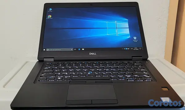 computadoras y laptops - Dell Touch Slim 14 Pulg Core i5 7ma Gen Ram 8gb ddr4 Disco SSD 512GB FULL 1080P 1