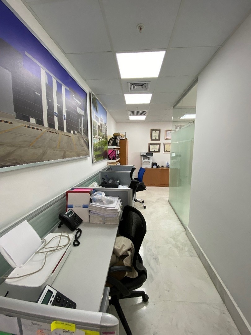 oficinas y locales comerciales - 🔵Alquilo Local para oficina  83 mts en serralles 
 3