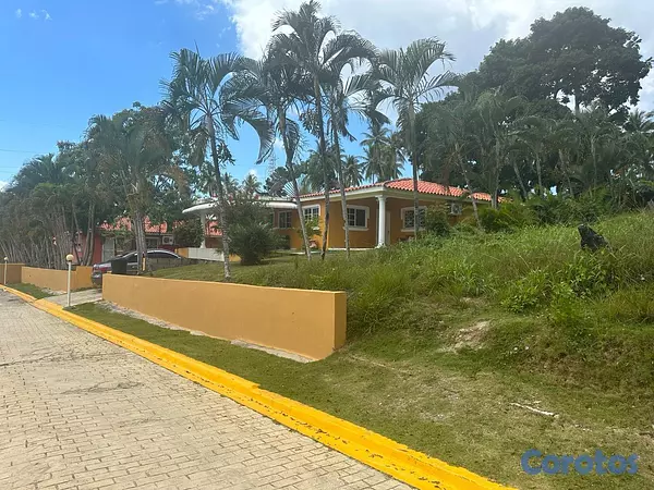 casas vacacionales y villas - Amplia y Hermosa Villa lista para mudarse, de tres habitaciones. 1
