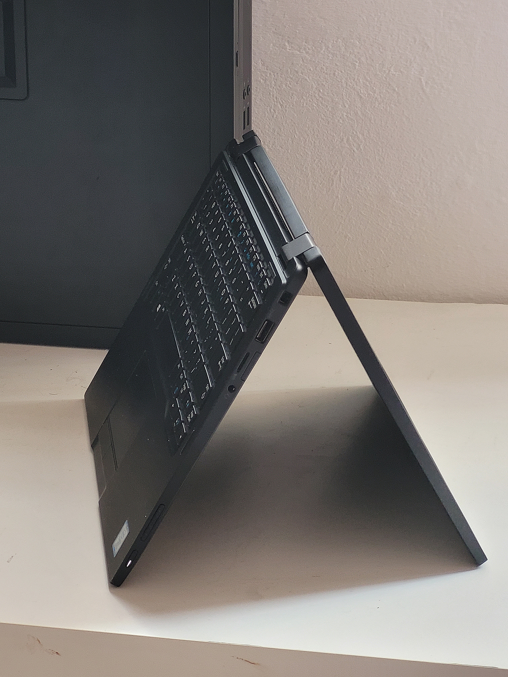 computadoras y laptops - Laptop Dell i7 8va Gen/ 16 GB RAM DDR4/ 256 GB SSD