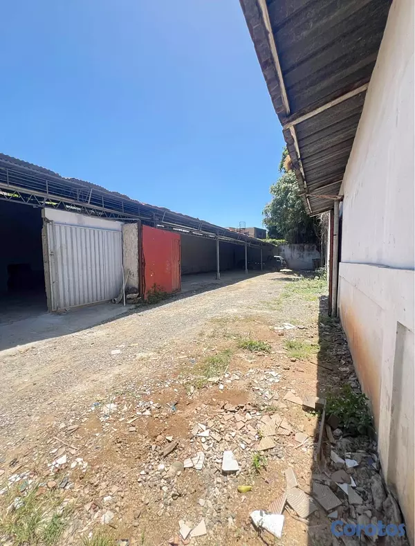 oficinas y locales comerciales - Local en Bayona 3