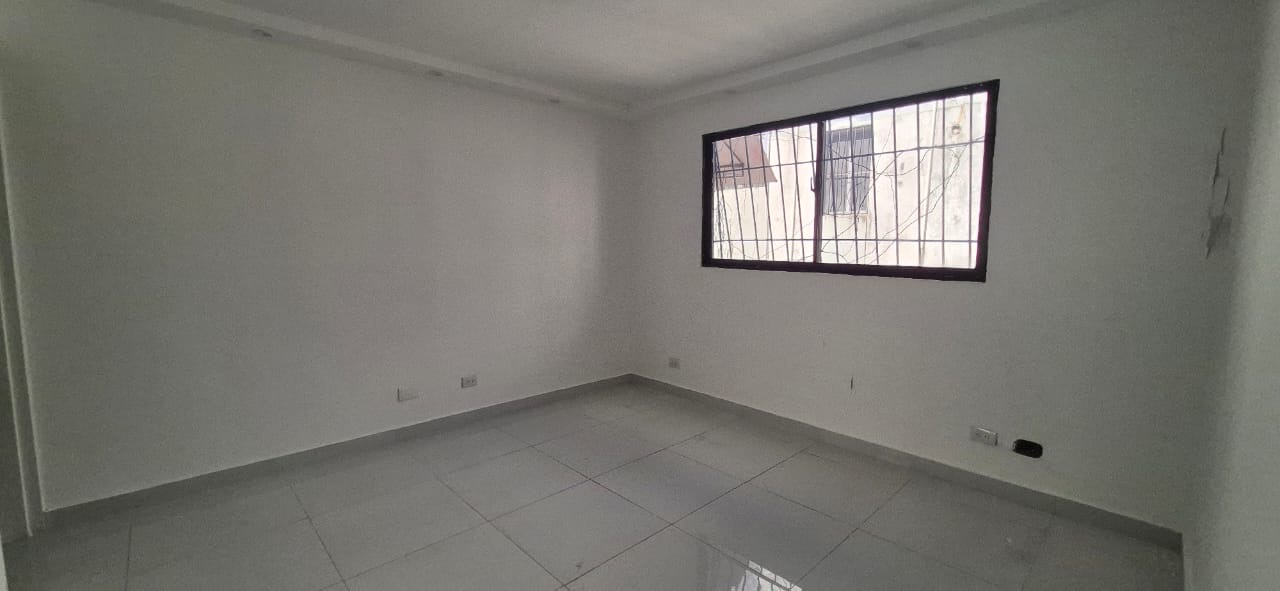 oficinas y locales comerciales - local en alquiler en sector exclusivo Piantini.  3