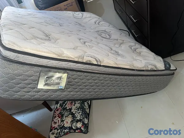 muebles y colchones - Colchón Simmons con dos base una de hierro y otra  4