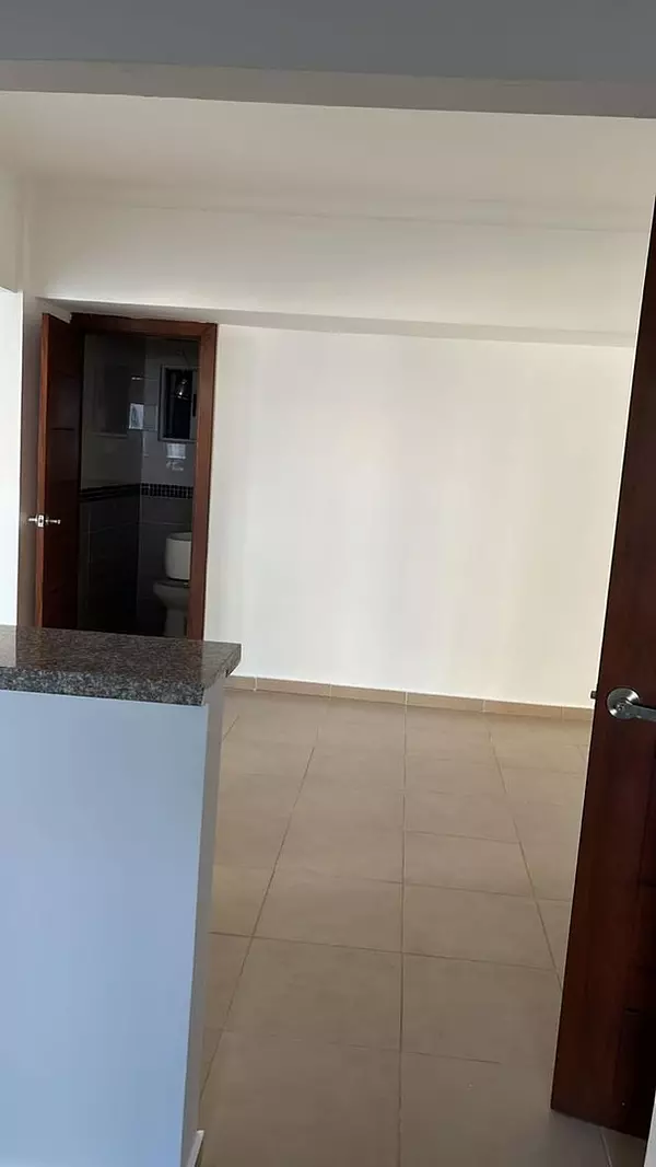 apartamentos - Vendo apto en Naco 
189.95 mts
Piso 5
3 Hab, principal w/c 
2 1/2 baños 
RD$13.5 2