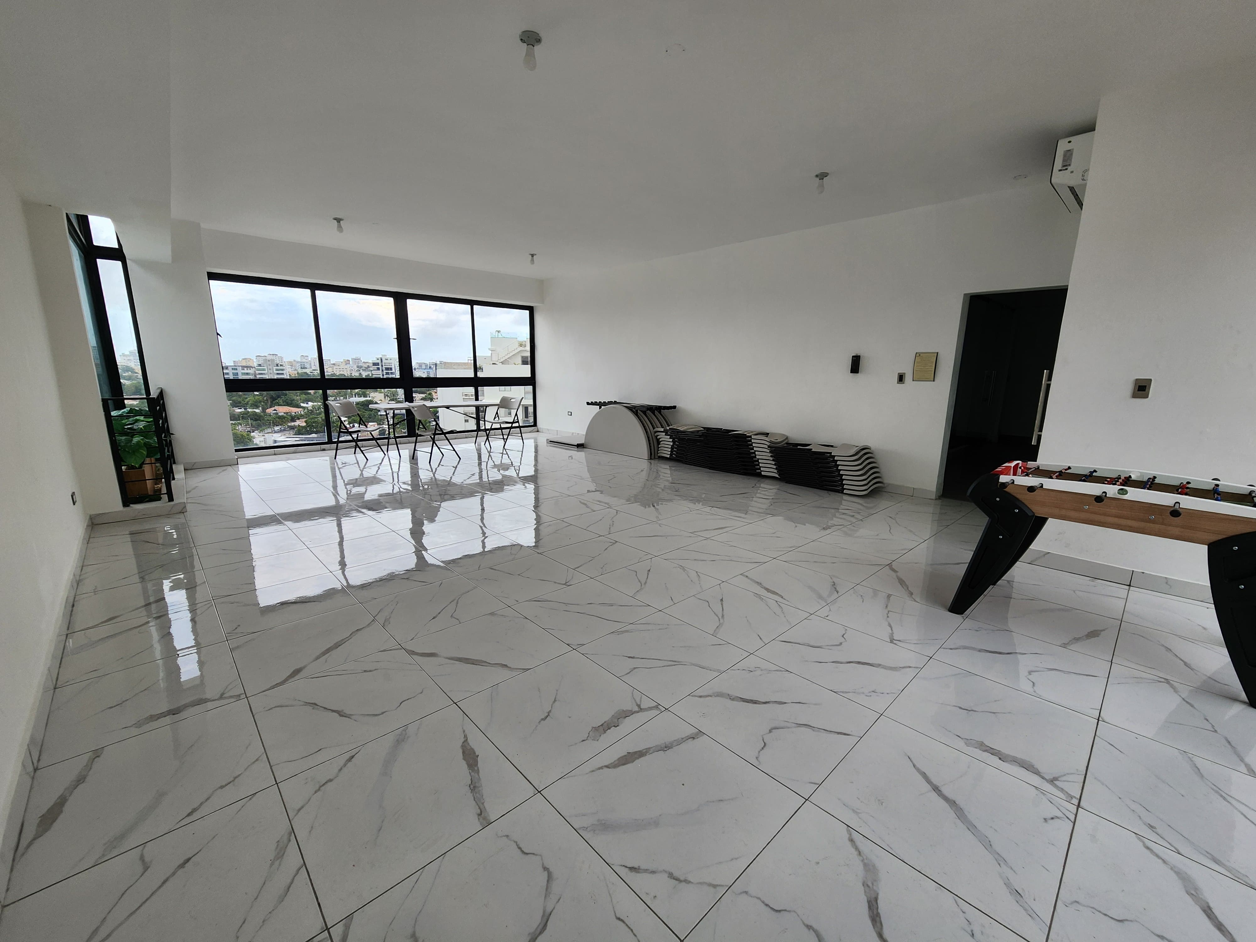 apartamentos - Vendo amplio apartamento en El Millón con área Soc 6