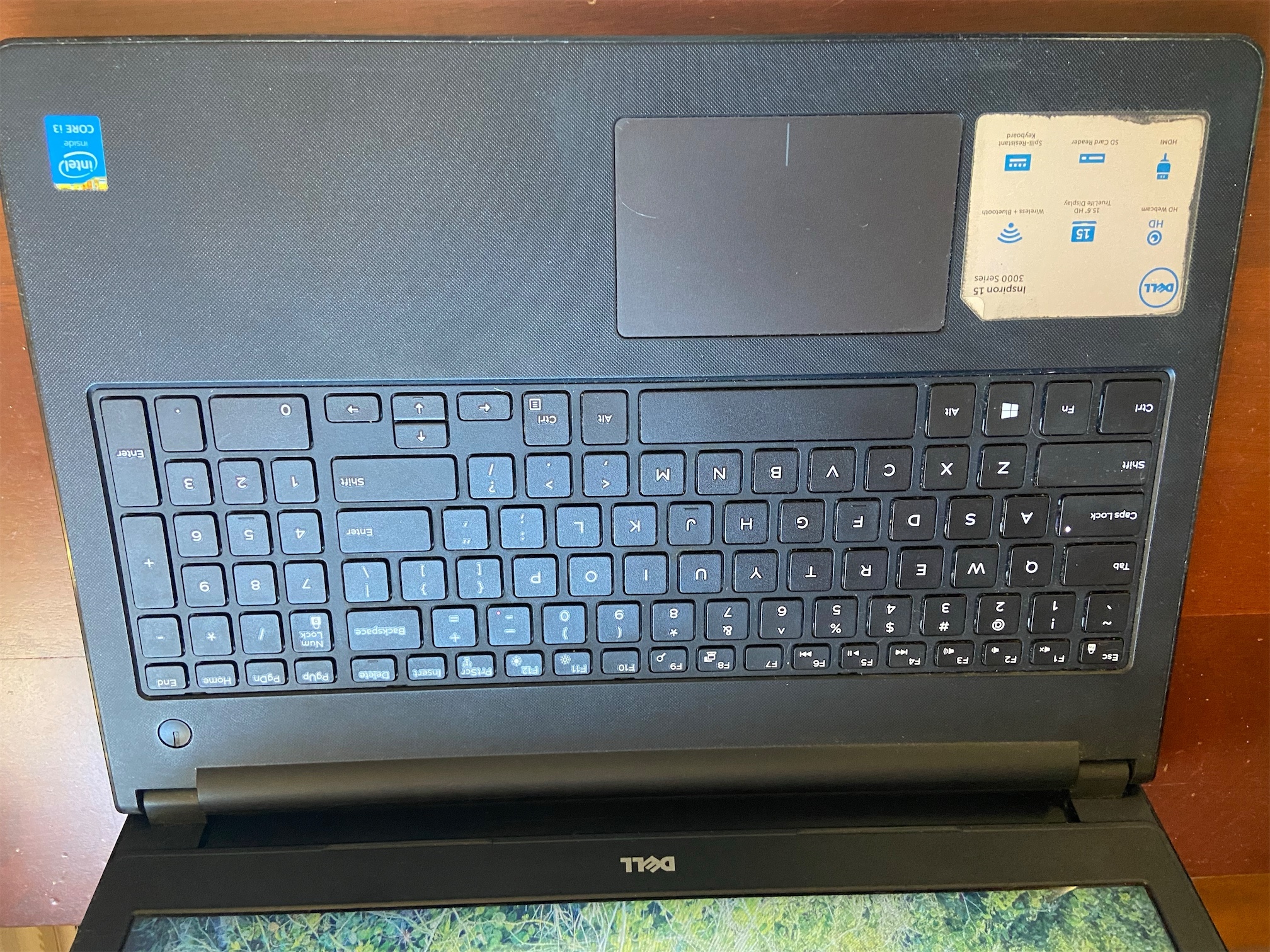 computadoras y laptops - Laptop Dell Inspiron 15 3000 series 2