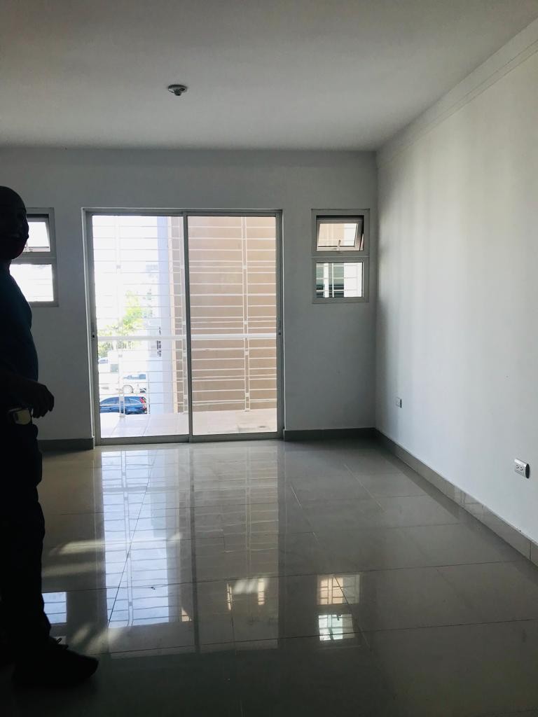 apartamentos - Tercer nivel, Los Rieles de Gurabo 3