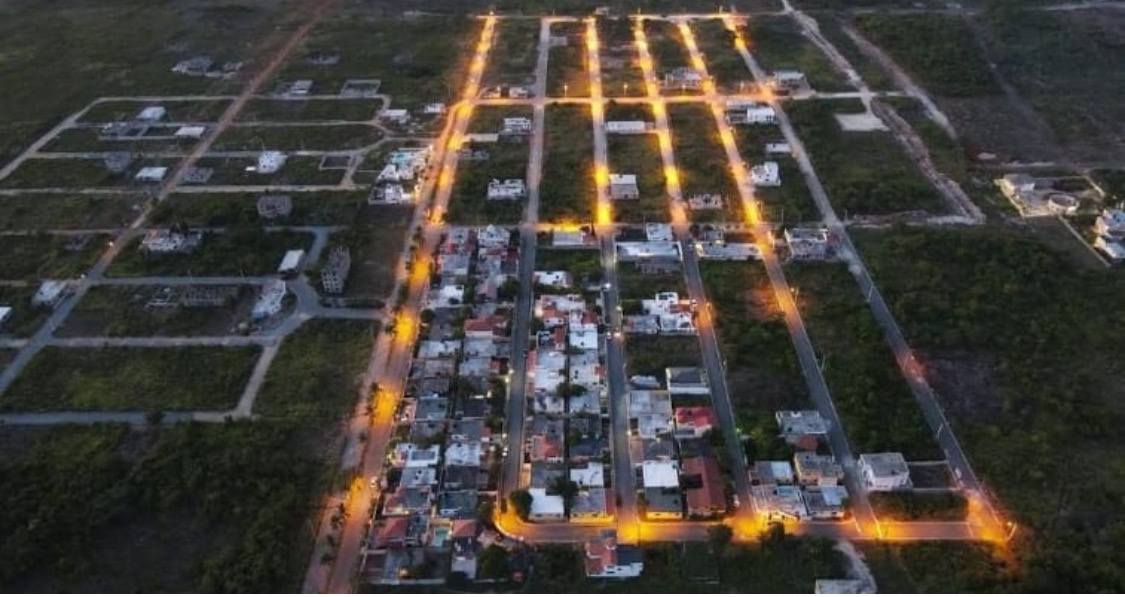 solares y terrenos - Solares en la Av ecológica zona oriental precios 8,000 m2 2