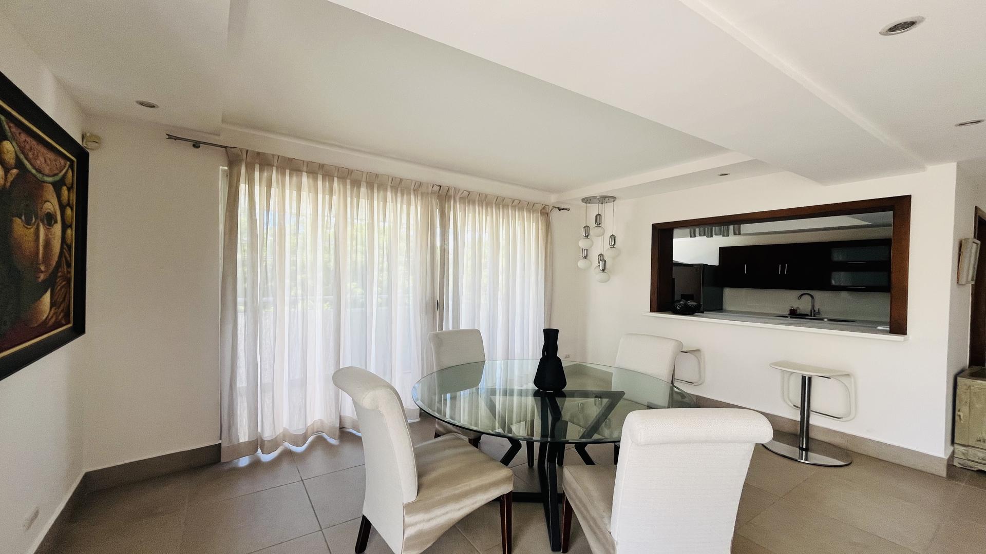 apartamentos - Se alquila Apto. de 2 Hab. amueblado en Piantini 4