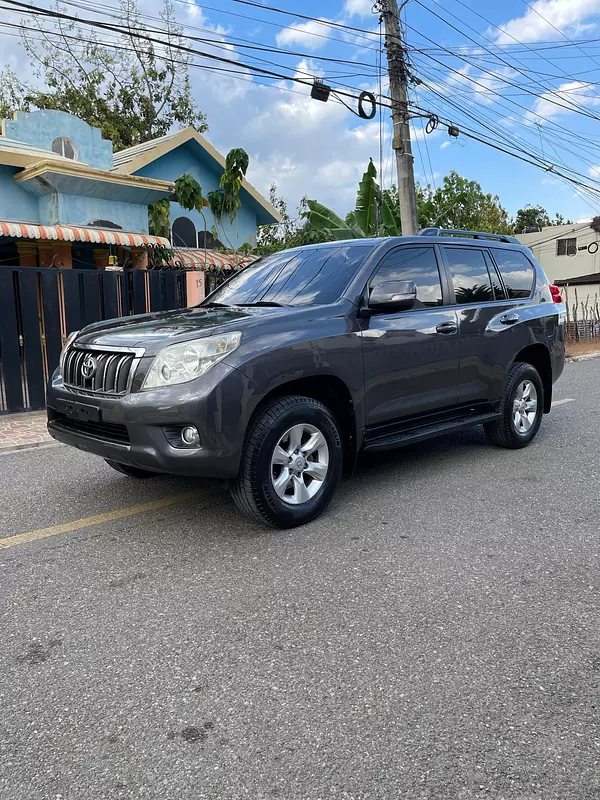 jeepetas y camionetas - Toyota land cruicer prado txl 2012 9