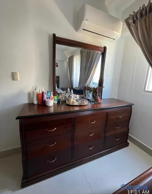 muebles y colchones - Juego de dormitorio de 60” en caoba 4