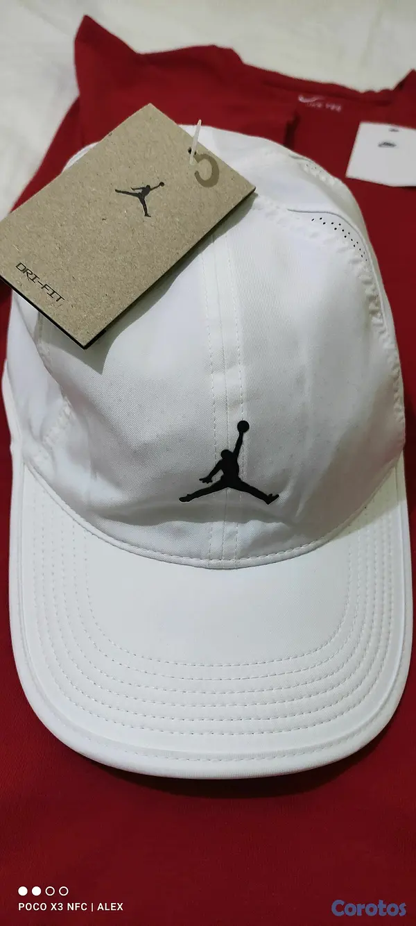 hobby y coleccion - T-shirt nike medium 1200 + gorra jordan one size 1500 5