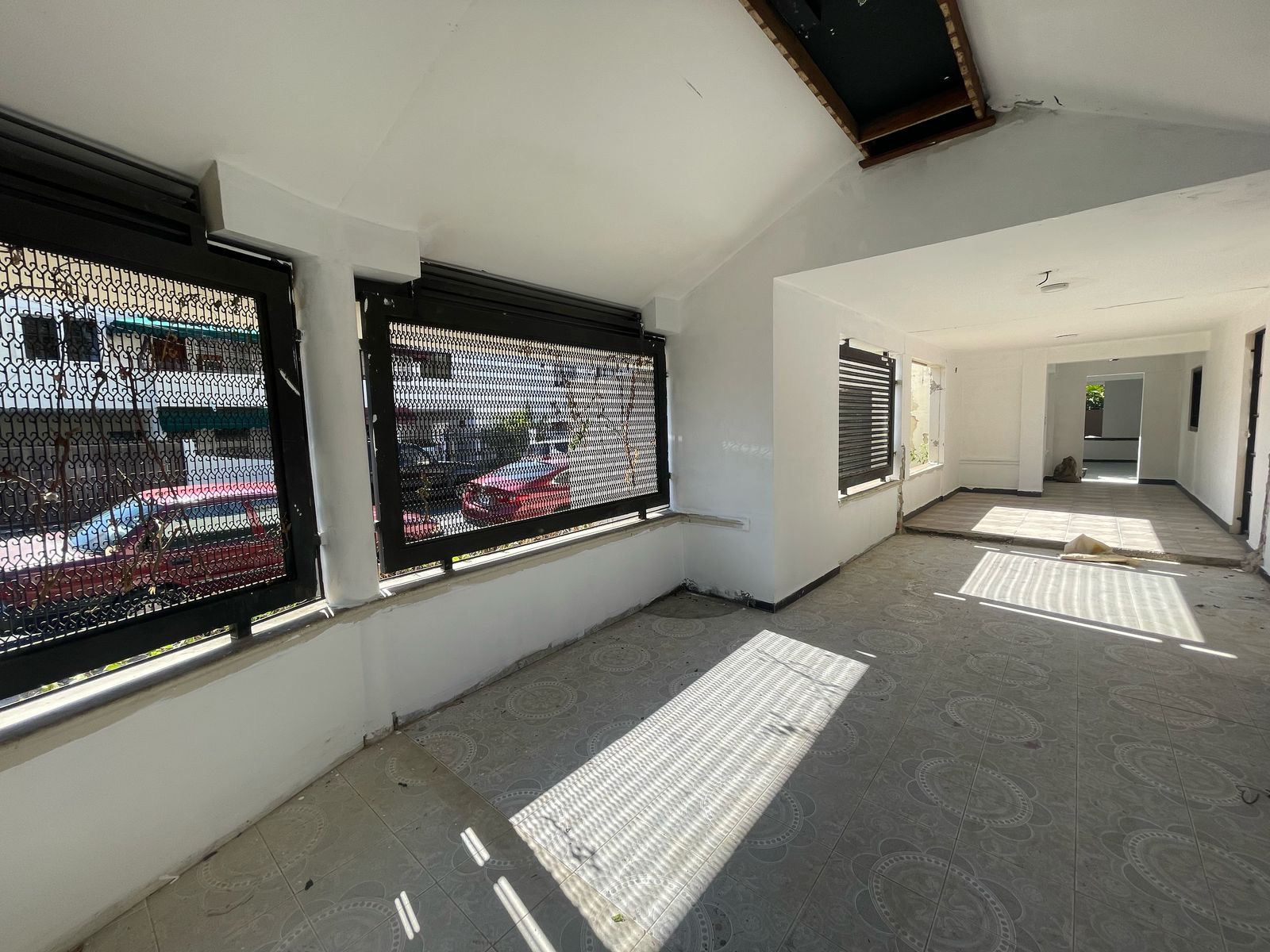 casas - Casa de esquina de 2 niveles en El Millón, para re 7
