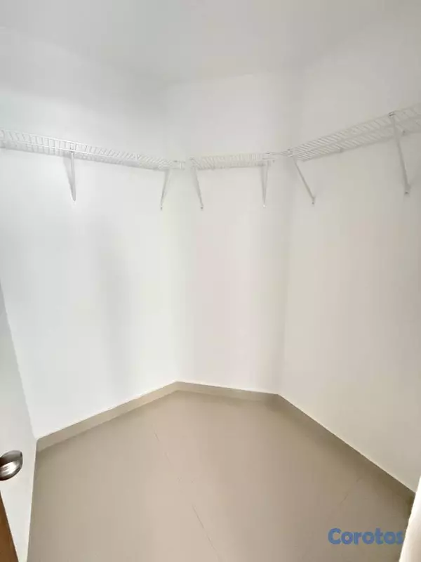 apartamentos - ALQUILO VACIO APART. DE 1 HAB. PISO ALTO PRÓX. A P 9