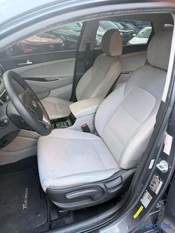 jeepetas y camionetas - Hyundai Tucson SE 2019 2